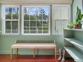 39 Park Place 39, New Canaan CT 06840