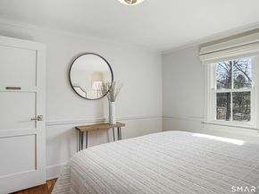 39 Park Place 39, New Canaan CT 06840
