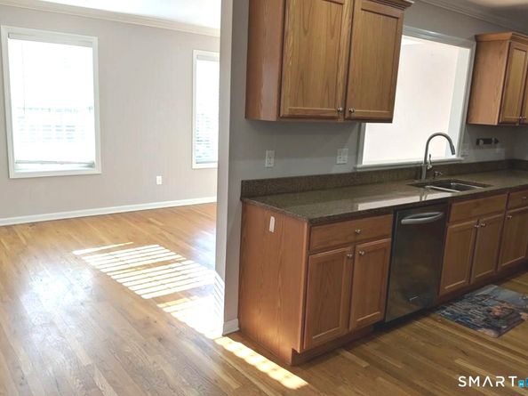 793 Federal Road 14, Brookfield CT 06804