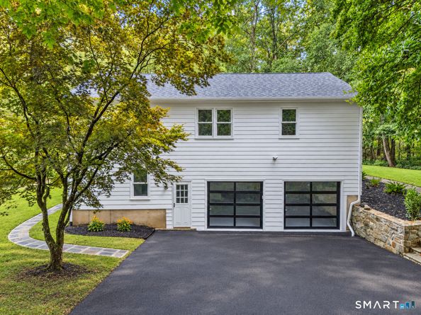 1 Greenlea Lane, Weston CT 06883