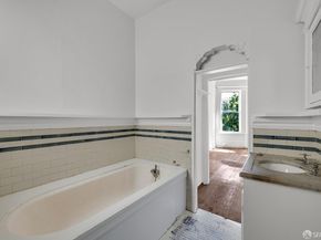 642 Clayton Street, San Francisco CA 94117
