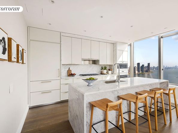 430 East 58th Street 39C, New York NY 10022