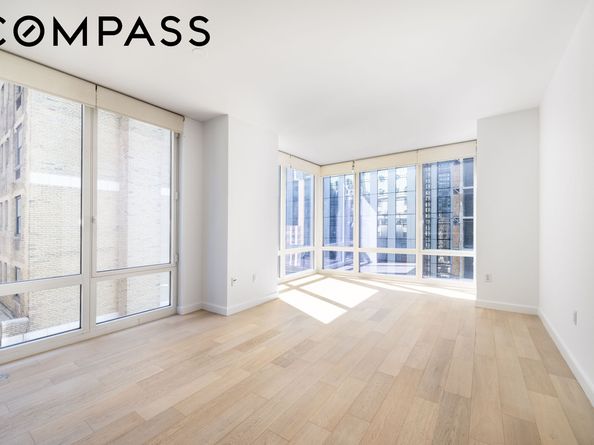 247 West 46th Street 1404, New York NY 10036