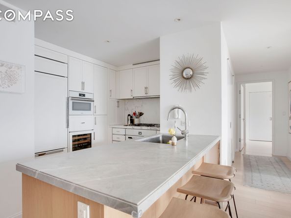 212 Warren Street 17S, New York NY 10282