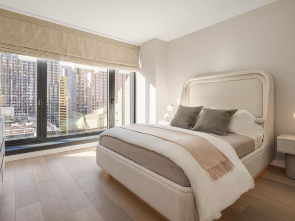 111 West 56th Street 41I, New York NY 10019