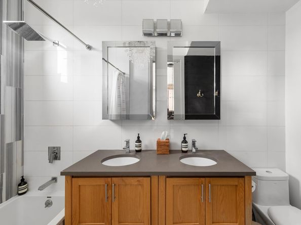 264 Greene Avenue 3, Brooklyn NY 11238
