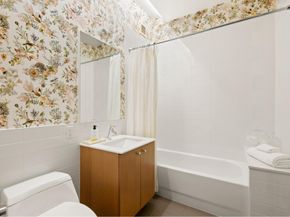 220 West 148th Street 1L, New York NY 10039