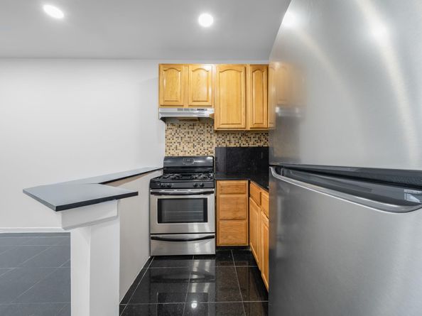 7002 Ridge Boulevard E14, Brooklyn NY 11209
