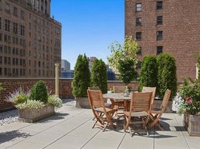 333 West 57th Street 302, New York NY 10019