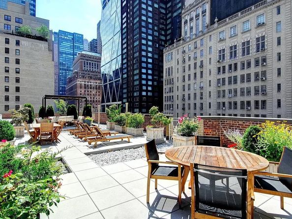 333 West 57th Street 302, New York NY 10019