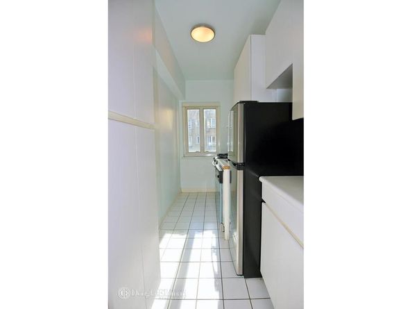 333 West 57th Street 302, New York NY 10019