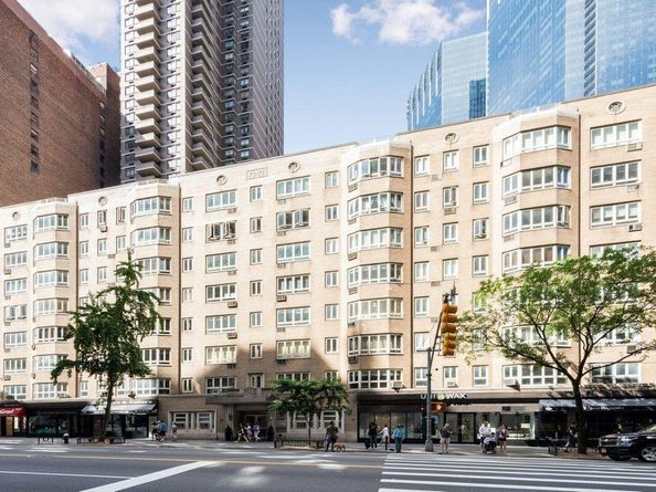 333 West 57th Street 302, New York NY 10019