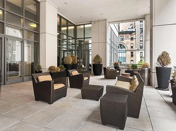 325 5th Avenue 34D, New York NY 10016