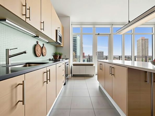 325 5th Avenue 34D, New York NY 10016