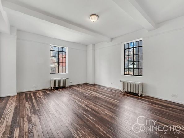 45 Tudor City Place 1517, New York NY 10017