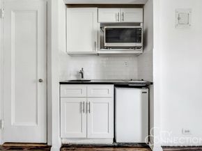 45 Tudor City Place 1517, New York NY 10017