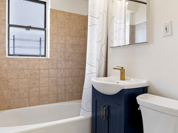 165 West 66th Street 17H, New York NY 10023