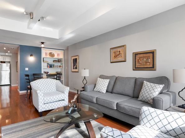 165 West 66th Street 17H, New York NY 10023