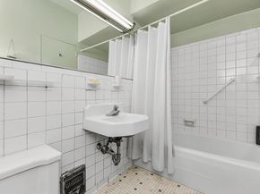 301 East 48th Street 17F, New York NY 10017