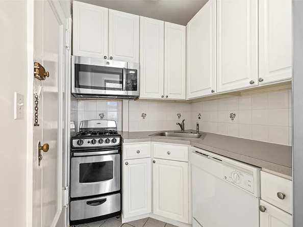 41 West 72nd Street 7E, New York NY 10023