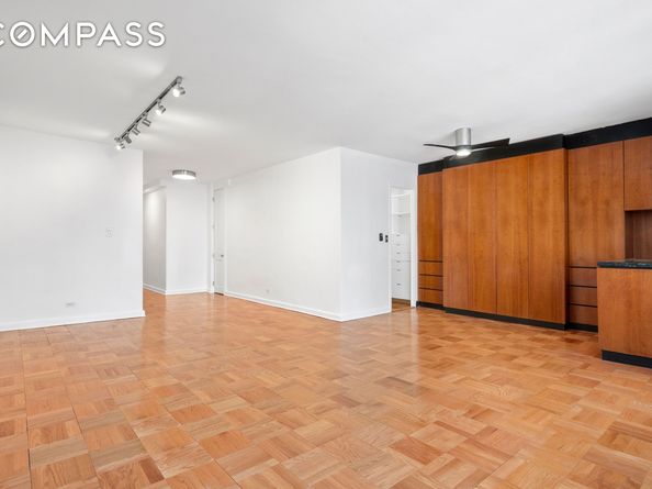 155 East 38th Street 17A, New York NY 10016