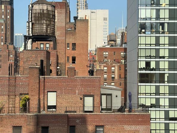 155 East 38th Street 17A, New York NY 10016
