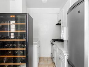 211 East 35th Street 2C, New York NY 10016