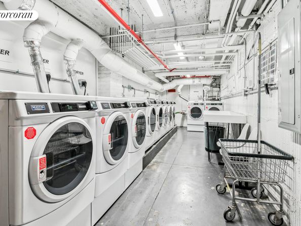 211 East 35th Street 2C, New York NY 10016
