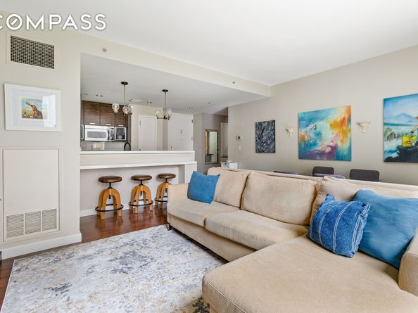 225 East 34th Street 3K, New York NY 10016