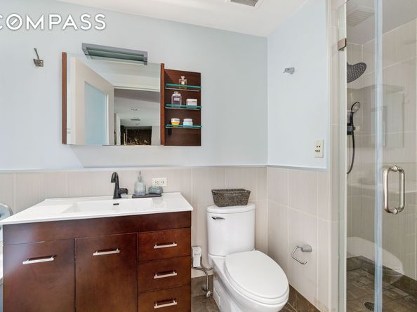 225 East 34th Street 3K, New York NY 10016