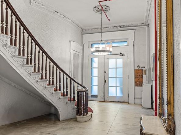 7 West 16th Street, New York NY 10011