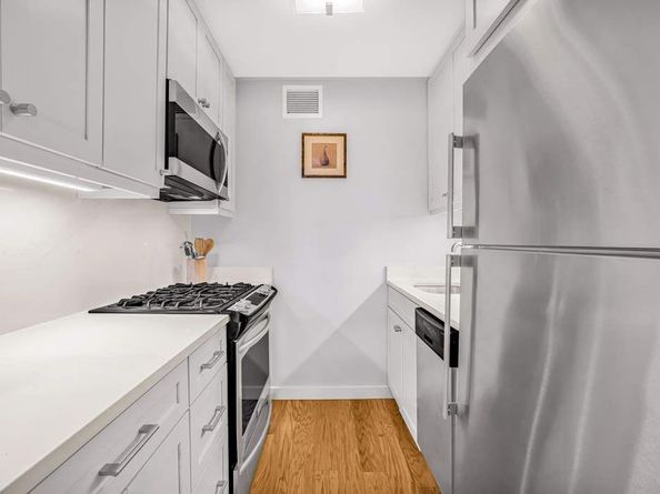 300 Rector Place 6E, New York NY 10280
