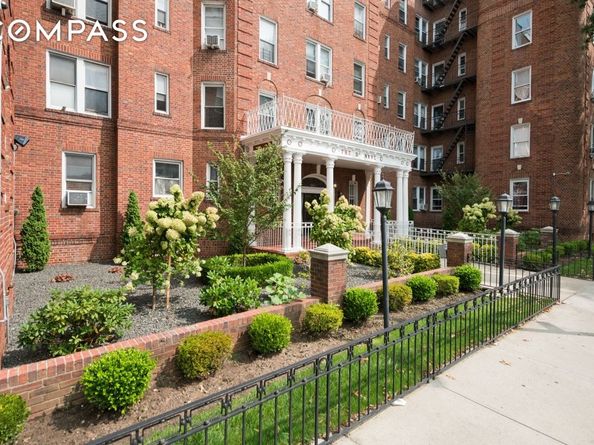 601 79th Street E12, Brooklyn NY 11209