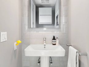 30 Bayard Street 9C, Brooklyn NY 11211