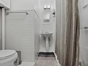 212 East 48th Street 2E, New York NY 10017