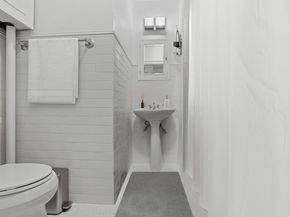 212 East 48th Street 2E, New York NY 10017