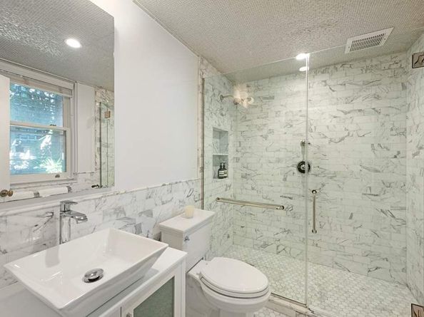 238 West 11th Street, New York NY 10014