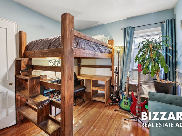 1917 Hennessy Place, Bronx NY 10453