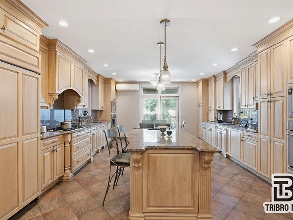 2411 Ave M, Brooklyn NY 11210