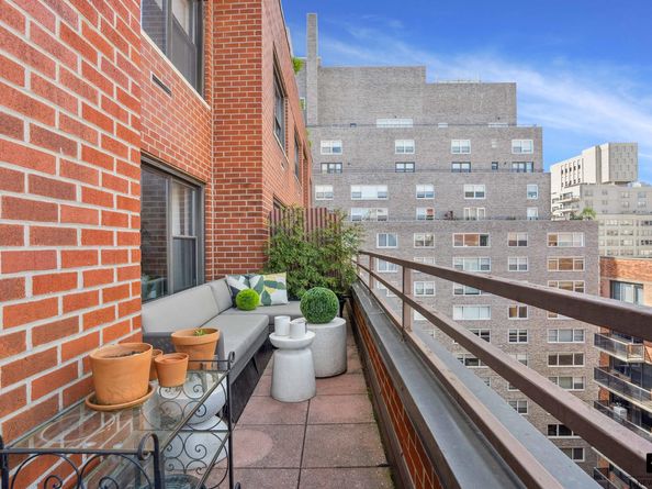505 East 79th Street 17D, New York NY 10075