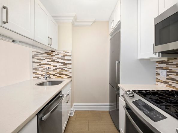 200 Rector Place 30G, New York NY 10280