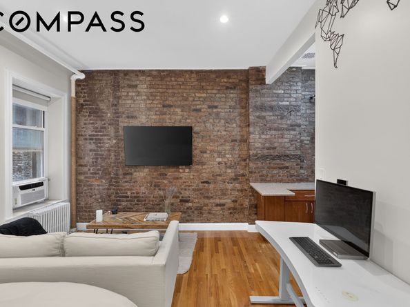 234 East 14th Street 1F, New York NY 10003