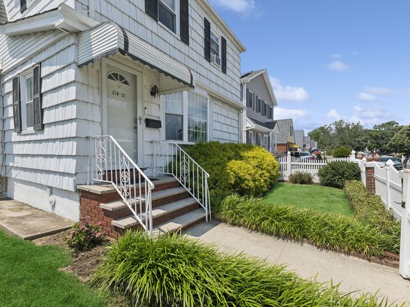 219-32 130th Road, Queens NY 11413