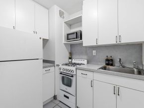 201 East 25th Street 14K, New York NY 10010