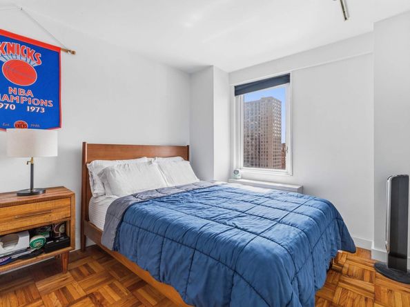 201 East 25th Street 14K, New York NY 10010