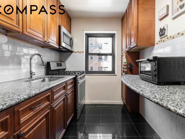 34-10 94th Street 3D, Queens NY 11372