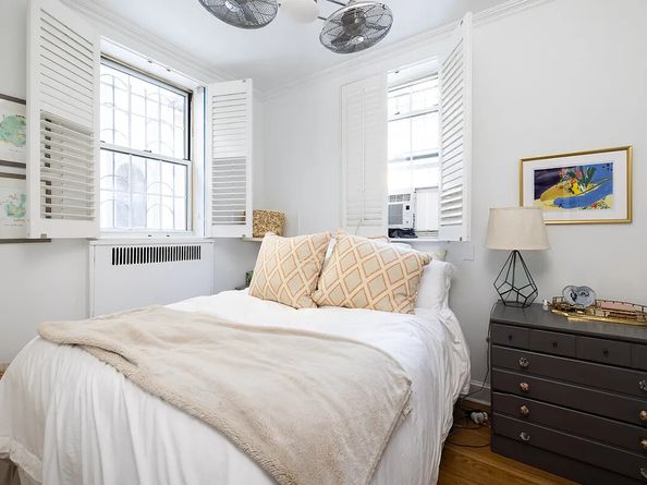 25 Minetta Lane 1G, New York NY 10012