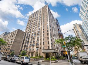 200 East 24th Street 1403, New York NY 10010