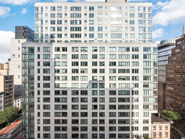 200 East 24th Street 1403, New York NY 10010