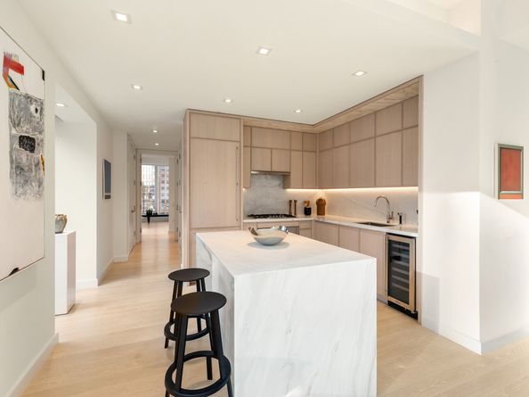 138 East 50th Street 29A, New York NY 10022